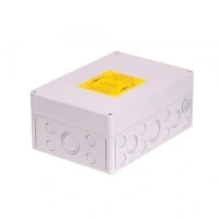 Дополнительный блок Hugo Lahme для LED прожекторов, 4 зажима(sub-distributor), цена за 1 шт