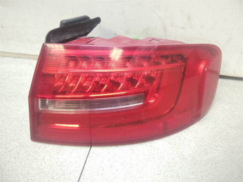 Фонарь задний наружный правый Audi A4 [B8] 2007-2015 (УТ000192543) Оригинальный номер 8K5945096AC