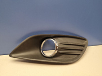 Решётка в бампер правая для Ford Focus 2.5 2008-2011 Б/У